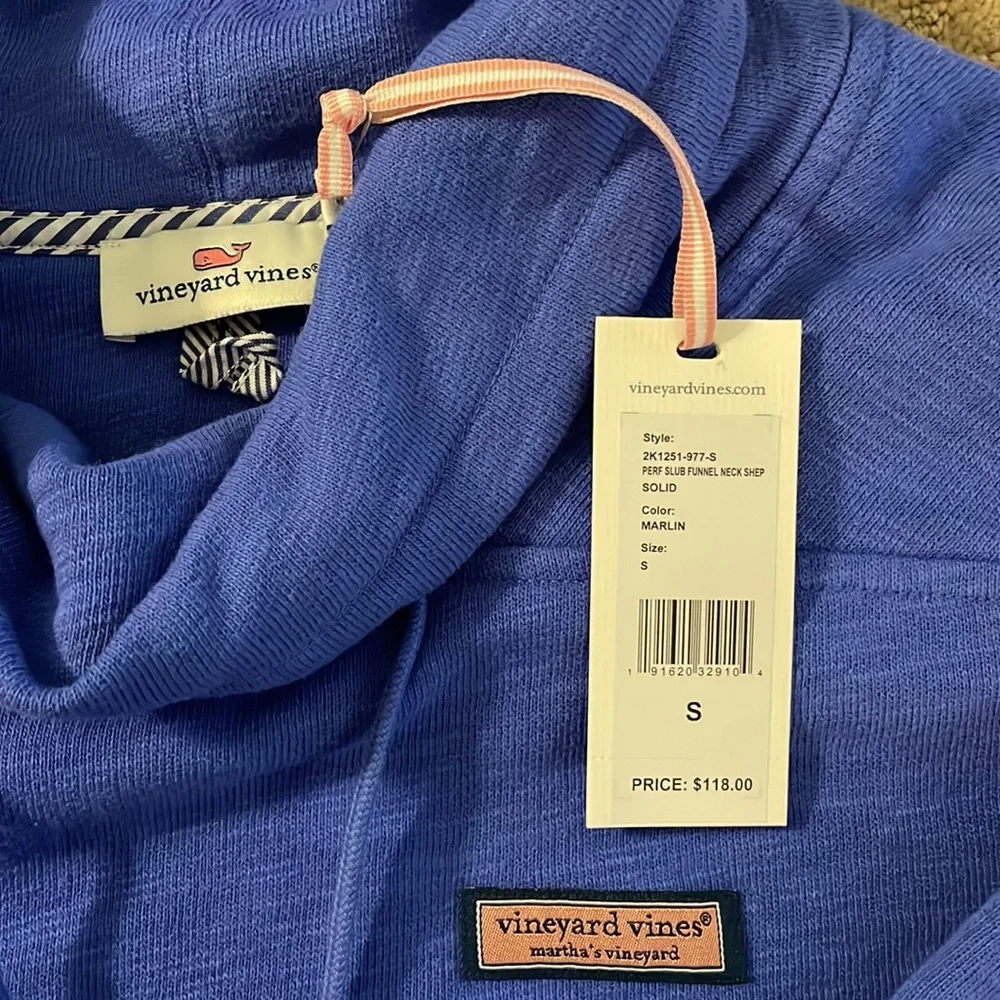 🌺Vineyard vines NWT cowlneck sweatshirt. Size small. - Picture 4 of 4